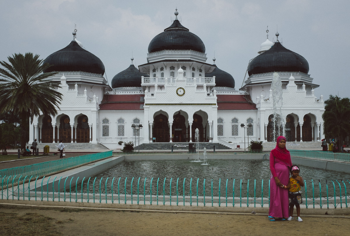 Woman in front of Grand Mosque